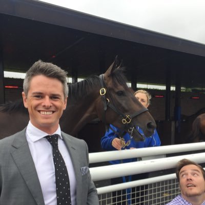 Horse owner and enthusiast, Mug Punter and Collingwood Supporter...