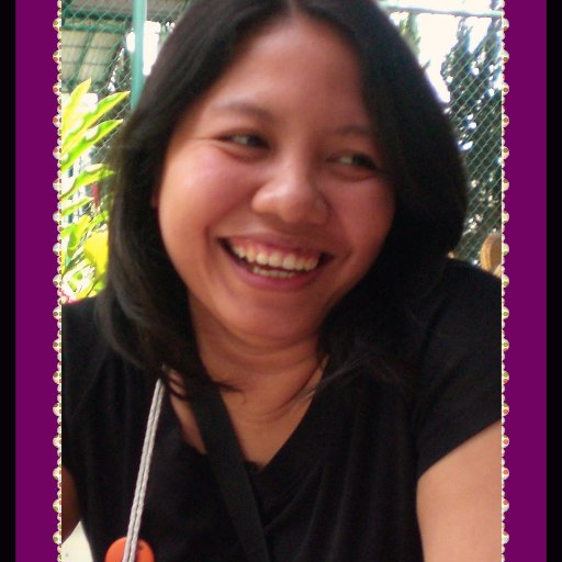 rachmihartining's profile picture. 