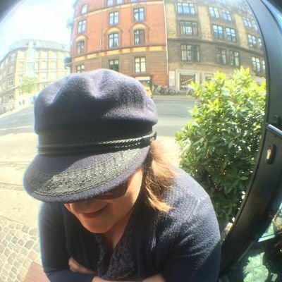 Lauren_E_Kelly's profile picture. TED Talk enthusiast. Globe Trotter, Mother to a Sausage Dog.