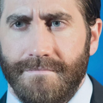 Jake Gyllenhaal details - don't steal tweets