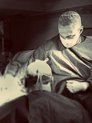 Tecnología avanzada aplicada a la salud.
Oncologo radioterapico/Oncologia clínica