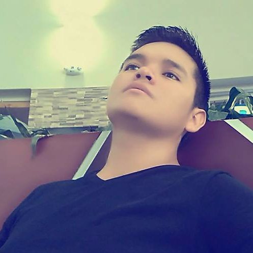 No todos los hombres son iguales, cada uno miente a su manera..
Me gusta ir al Cine :3
I love go to Cinema
