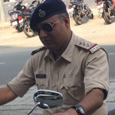 cop, commando, chemistry graduate worked bhavnagar valsad surat gujrat Cid crime again in bhavnagar, solo rider of Royal Enfield (old model)😊