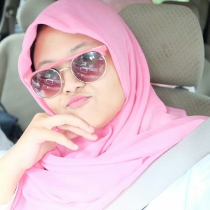 dhiaadiati's profile picture. Sharia Economics IPB '11