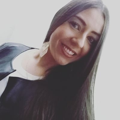 A journalist that found a hole new world in digital products.