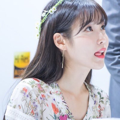 아이유 ( @lily199iu ) 로봇