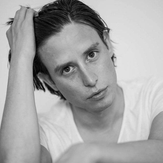 Jonathan_Bjorkm's profile picture. I separate the colours in a smarties factory