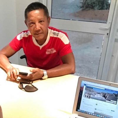 KarmidinR's profile picture.  I⃣O⃣S⃣15.0.1 XinaA15 📲👍