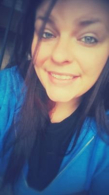 b_may9186's profile picture. 💰📚✈