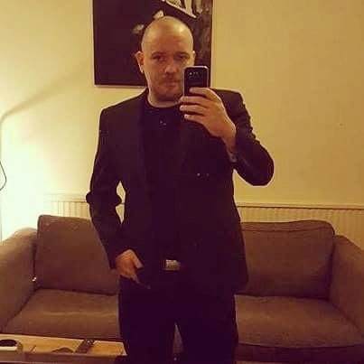 Not much to say really im your average kinda guy living in Manchester who's heavily into boxing :)