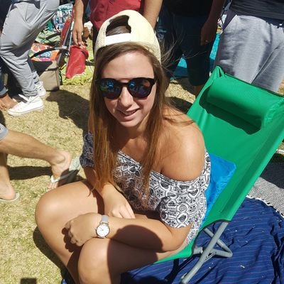 fun person, loves sport and enjoy making people laugh!