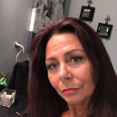 entrepreneur, owner, boss lady, https://t.co/OWLlccQ8Ox Motives cosmetics, makeup junkie, supplements isotonix, healthy living TLS weight solutions..fashion nut