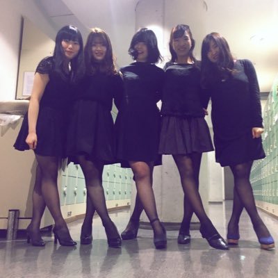 慶應義塾大学アカペラシンガーズK.O.E.15同期ギャルバンKANA-YAANです♡ 劇的にゆるふわなバンドです。 可愛いアイドルのような曲を5人で歌ってます(*´ω`*)