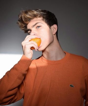 Harveyrpgrhs's profile picture. The black heart angels calling with kisses on my mouth.