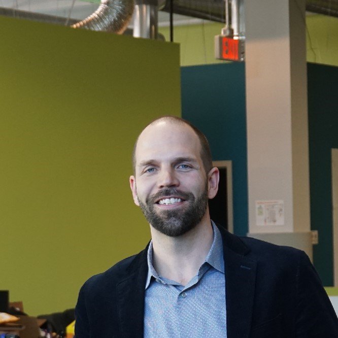 Director of Regional Initiatives at @FORGEMass working to help Western Mass manufacturing collaborate with hardware startups across the Commonwealth.