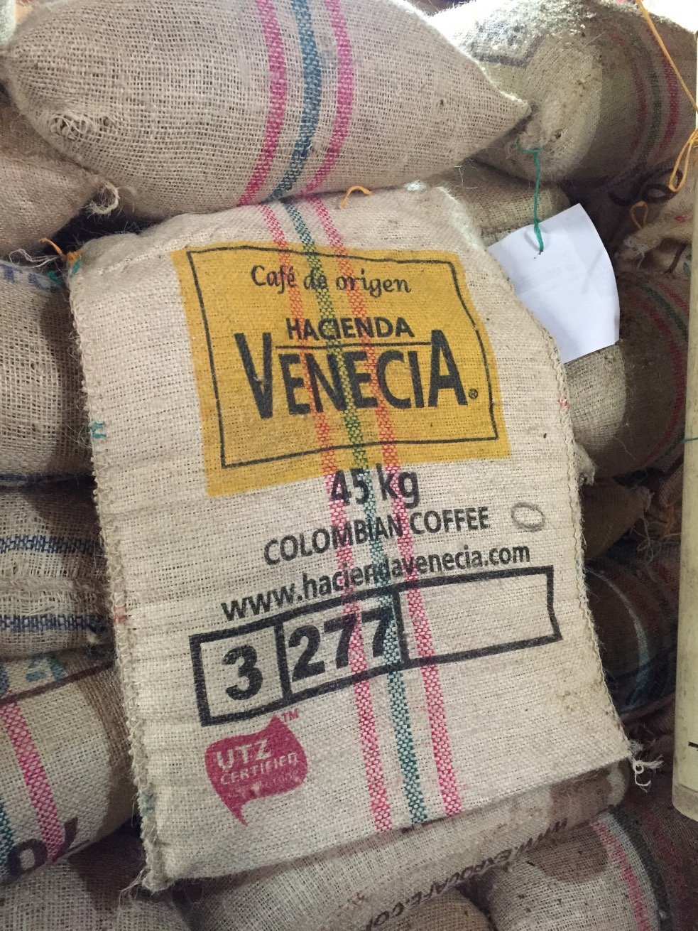 Come and experience a traditional Colombian coffee farm! We offer informative and interactive tours, as well as budget and boutique accommodation.