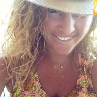 LGuilmont's profile picture. Attachée de presse #PR #relationspubliques #communication #news #mestweetsnengagentquemoi