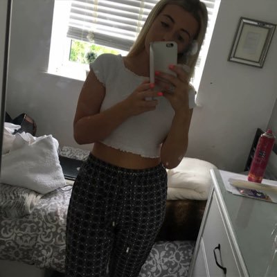 Sophie_wendel_s's profile picture. Owner of 'Beauty by Sophie' Salon| Beauty Therapist| Makeup Artist| Mac forever ❤️