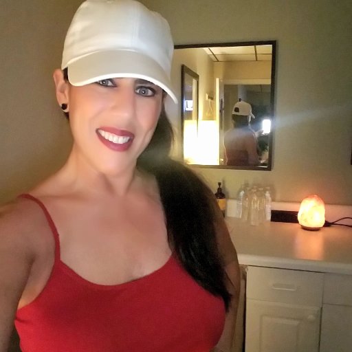 I am a Licensed Massage Therapist, I Specialize in Swedish and Deep Tissue Massages..Make an appt today