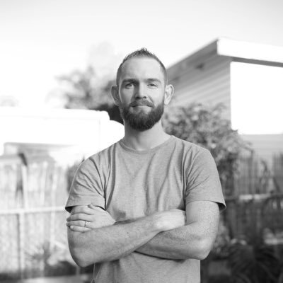 alxmurphy's profile picture. Freelance Designer | Co-Creative Director @LikeTheWindMag | Average Runner | Coffee Addict