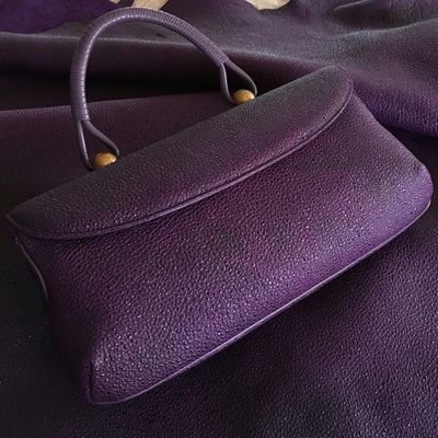 0204You's profile picture. 主に黒桟革のことを...