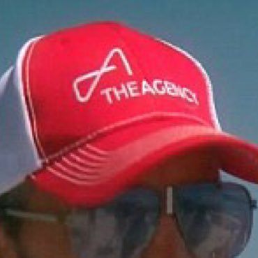 Infamous @theagencyRE hat that never fails to make an appearance, gracing the head of the great @MauricioUmansky...at all times