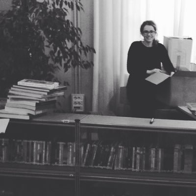 lasio_roberta's profile picture. Librarian