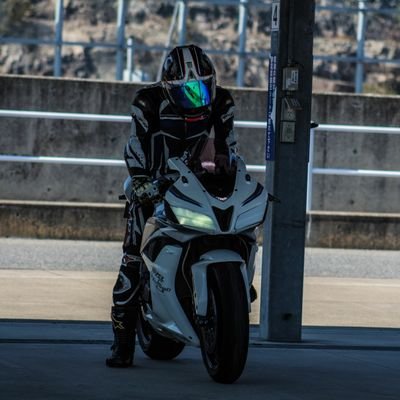 ホンダ CBR600RR 07(PC40) に乗ってます そんな感じ