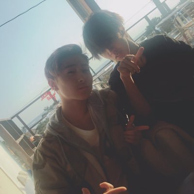 jdq20_su7's profile picture. 大学生