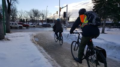 Tag us on any & all Assiniboine & Main AT Crossing concerns.
Goal = provide useful data for safety improvements to this important crossing in WPG's AT network