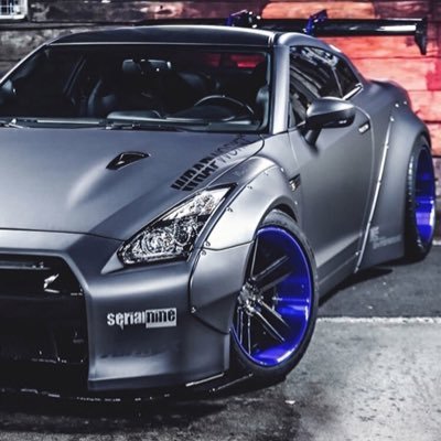 ipoopoutchics's profile picture. m