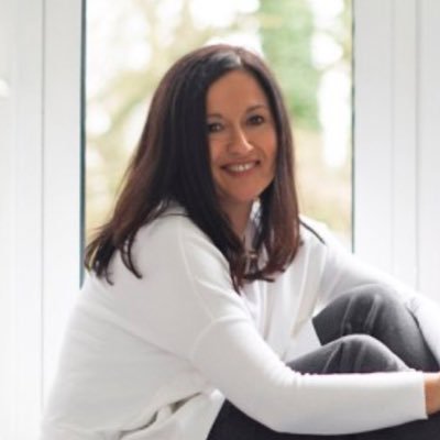 Justina Perry is a Leading Expert in the wellbeing of #mums #pregnancy, #babies & mums-to-be, new mum #massage & yoga. Founder of @MamaBabyBliss