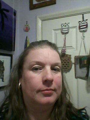 Loves my family n friends .f1 fan ..walking dead fan ..game of thrones.loves to rock !!! Has a daryl addiction lol xx
