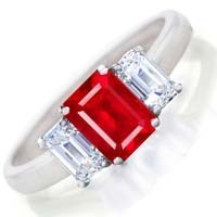 We make custom and very special rings for special occasions like engagement, wedding, annivarsary, etc.