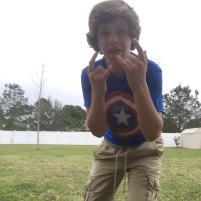 FluffyWaffles30's profile picture. wassup bud