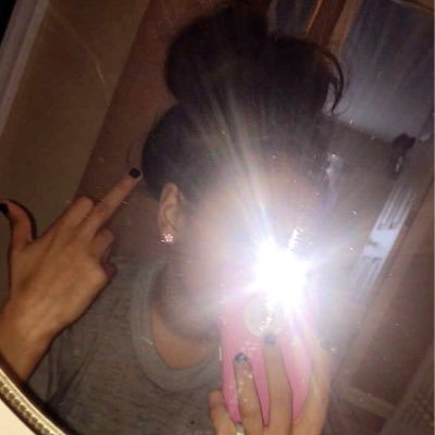 yo_gurl_nina's profile picture. 🌸Don't let yourself down when people talk behind your back they are there for a reason😋🌸