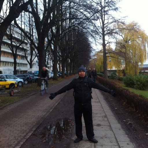 _whosend's profile picture. Infosec Enthusiast |  Belajar memahami literatur Islam  😎