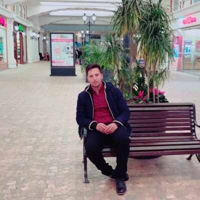 طالب ولاعب فنون قتاليه (المواي تاي)