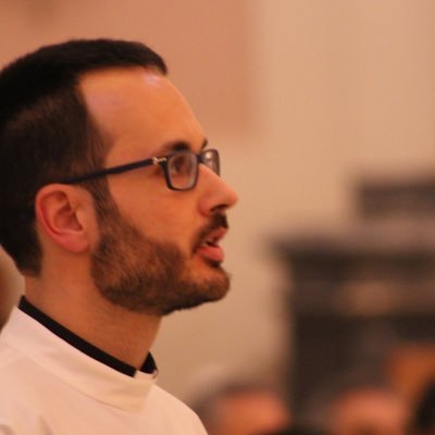 Sacerdote Jesuita. Profesor en la Universidad Pontificia Comillas (Madrid). De Colmenar Viejo.