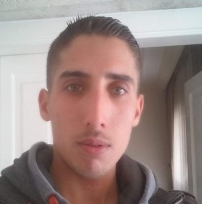 bQrqfdRVbLYVpbn's profile picture. 