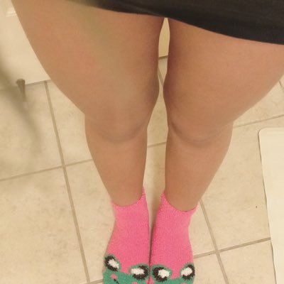 AdoptedLarrie's profile picture. ••brazilian naturalized british •• anorexic girl ••