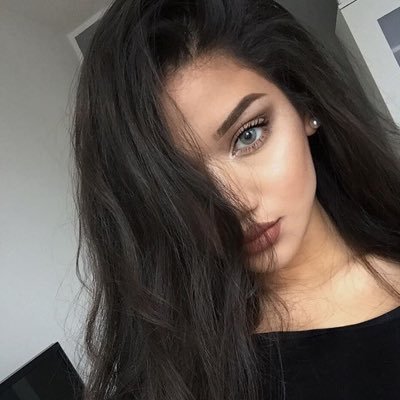 rpwdina's profile picture. 