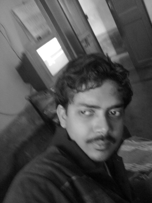 ani_speaks's profile picture. Jaded...