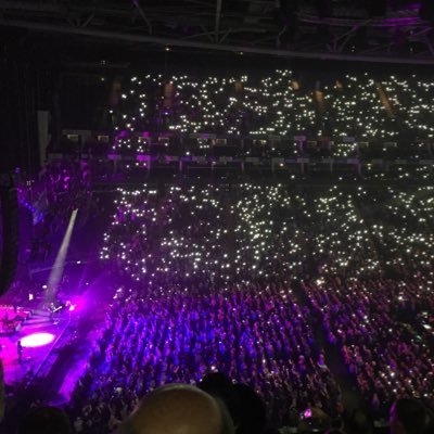 lillybet77's profile picture. Books Music