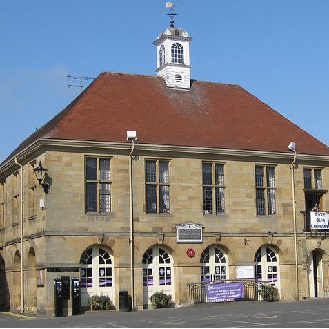 Helmsley Town Hall is a community charity run by volunteers in the centre of town. We have beautiful rooms for hire, and we also house the Community Library.