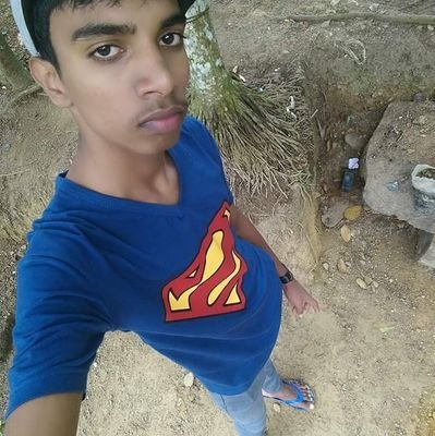 my Profile pakura alauku 
    me onnu avlo periya man illa friend
          I am very ......... Boy