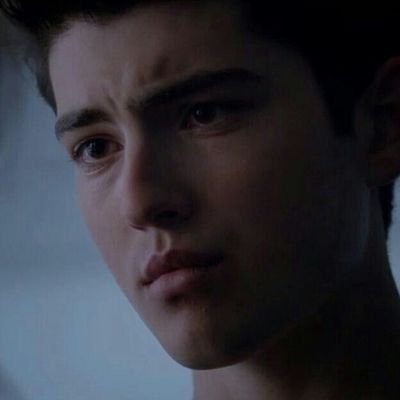 》And why can't you just hold me. Do you like to see me broken? | RP × 18+ × | | #TeenWolf × #HighSchoolAU × #Sterek |