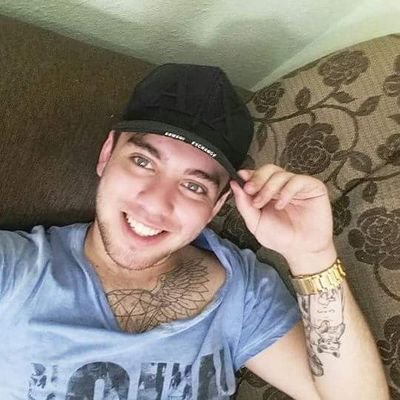 GillSpinellis's profile picture. Por dentro uma personalidade minha, por fora um conceito seu..👌