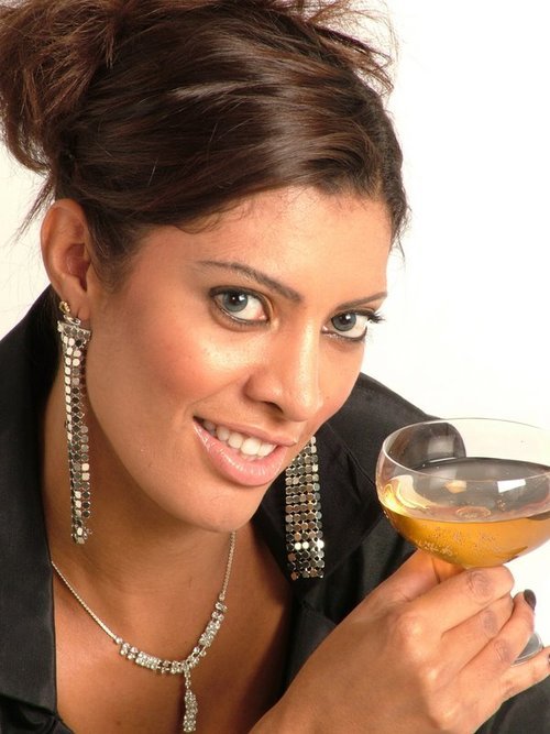 Apresentadora do Programa Questão de Mulher,Atriz e Bailarina.
Profissional de comunicação em Marketing.Graduada em Admistração e Marketing,MBA em Marketing.