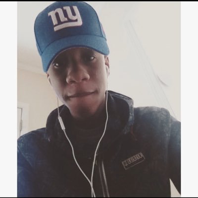 _KING_MANMAN's profile picture. The same niqqa u smoking with could be the same one to cross u out n shoot up